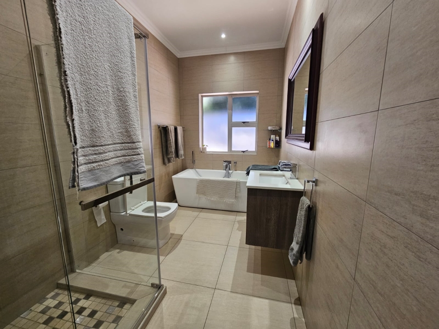 5 Bedroom Property for Sale in St Helena Free State